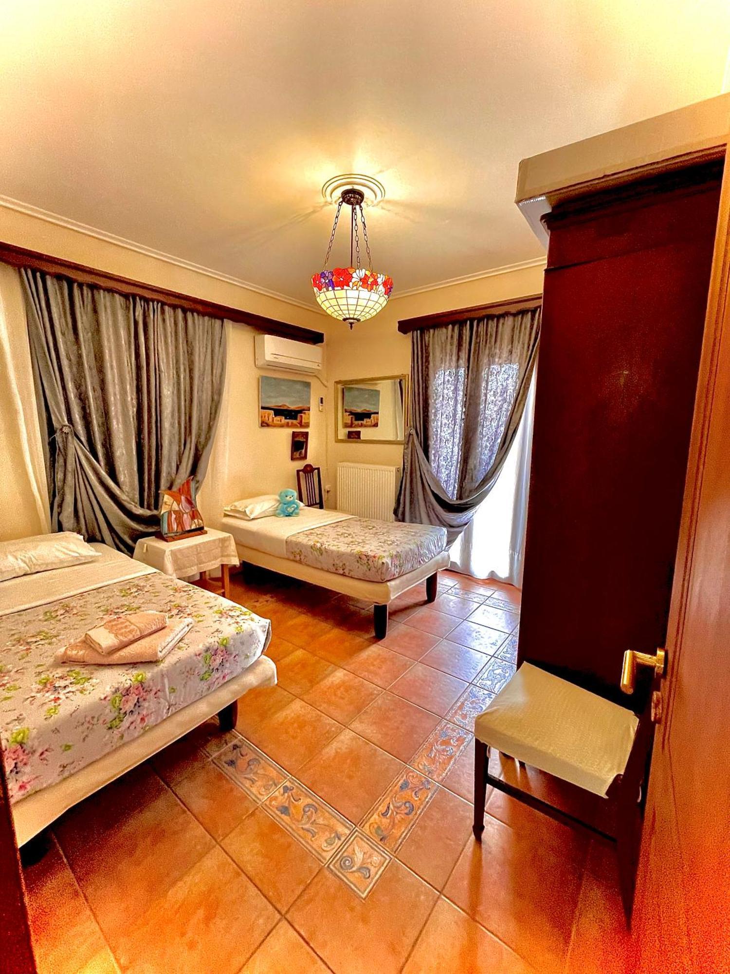 Odysseas Art Villa Poros  ภายนอก รูปภาพ